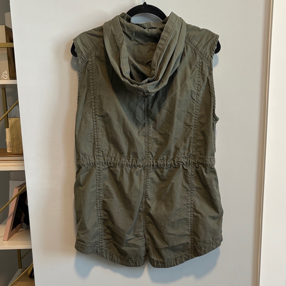 GAP Olive Green Hooded Utility Vest - Picture 3 of 4
